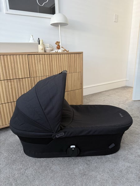 Cybex Gazelle S Carry Cot 2023 Carousel 1