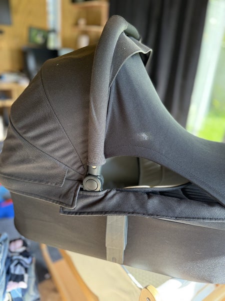 Edward’s and co carry cot Carousel 1