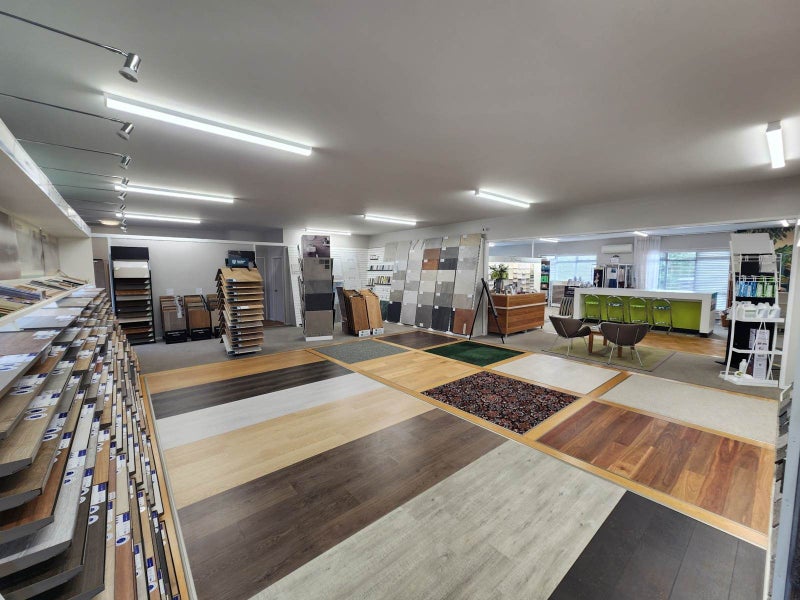 OFFICE OR DESTINATION RETAIL63613555297537113