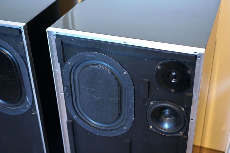 KEF Transmission Line Vintage British Speakers with Amazing Sound! Carousel 2