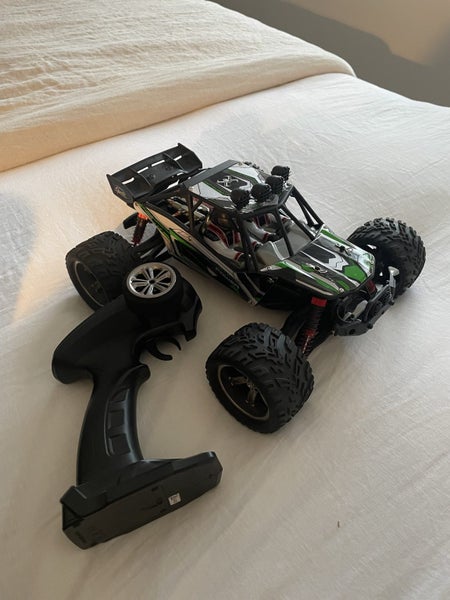 MONSTER TRUCK Carousel 2