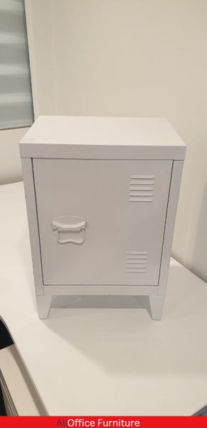 Small storage cupboard Carousel 1