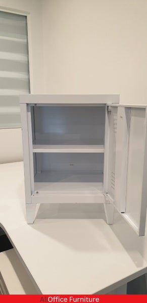 Small storage cupboard Carousel 2