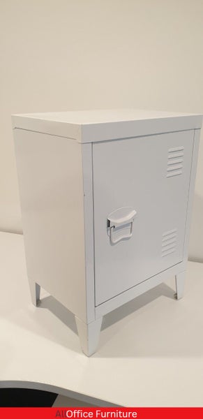 Small storage cupboard Carousel 3