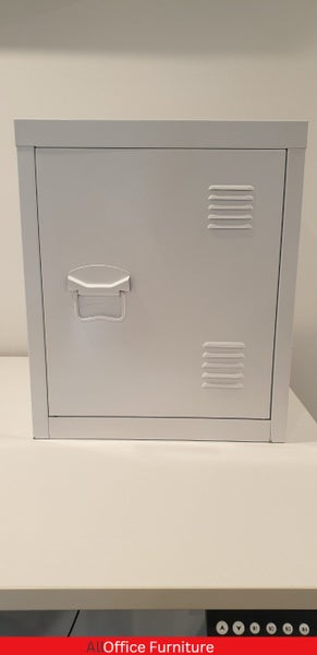 Small storage cupboard Carousel 1