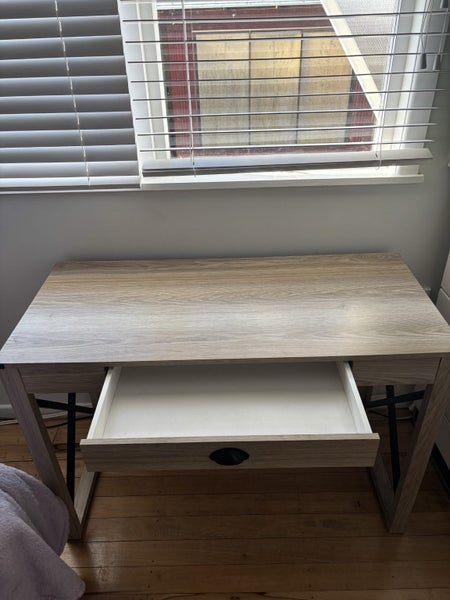 desk Carousel 2
