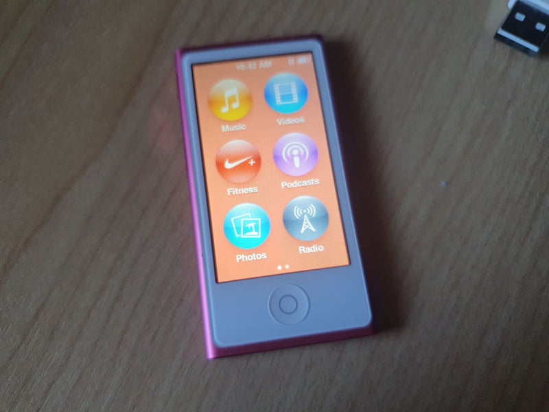 iPod Nano 7th Gen 16gb Carousel 2