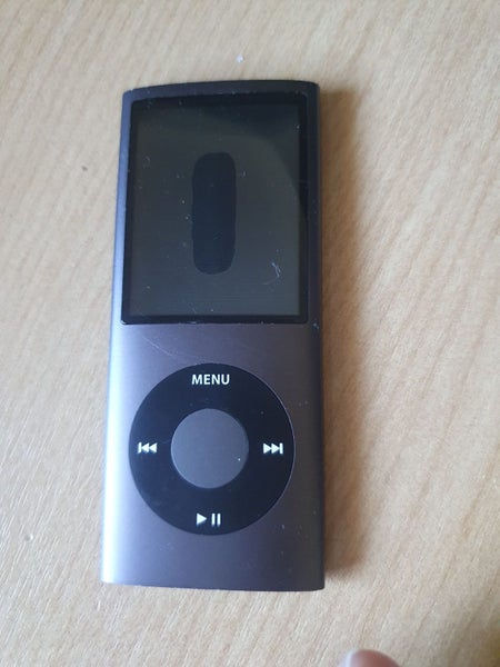 iPod Nano 4th Gen 8gb Carousel 1
