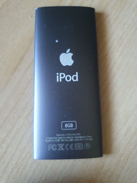 iPod Nano 4th Gen 8gb Carousel 2
