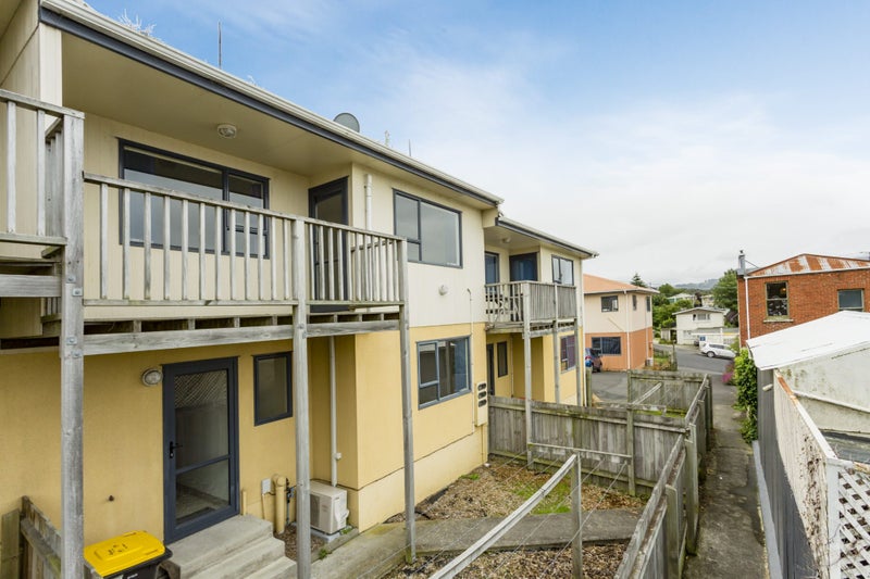 Image 1 of 20