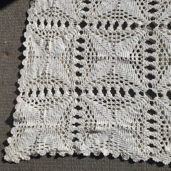 Large Vintage Hand Crocheted Bedspread Carousel 1