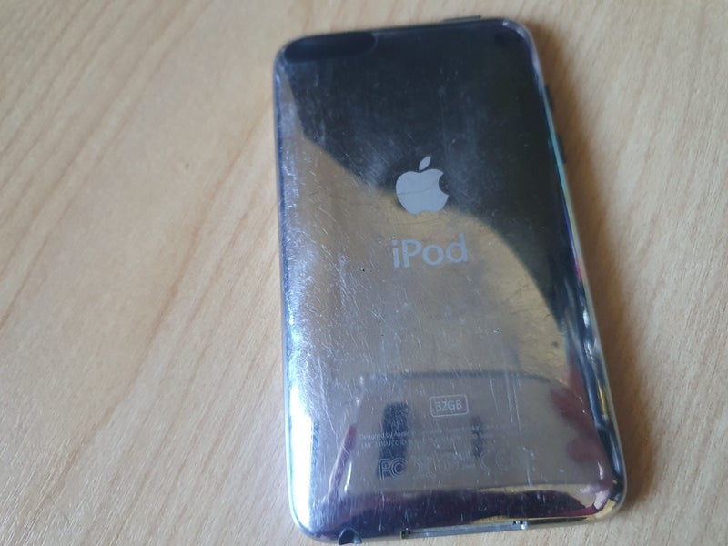 iPod Touch 3rd Gen 32gb Carousel 4