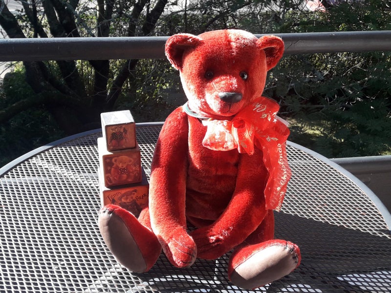 VIKTOR A BEAUTIFUL 1/1 VINTAGE TEDDY BEAR BY YVONNE GRAUBAEK OF DENMARK Carousel 2