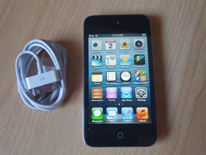 iPod Touch 4th Gen 8gb Carousel 1