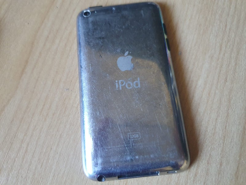 iPod Touch 4th Gen 32gb Carousel 3