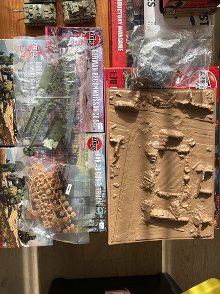1:72 Airfix and Armourfast kits, tanks, infantry, buildings, and sets Carousel 8