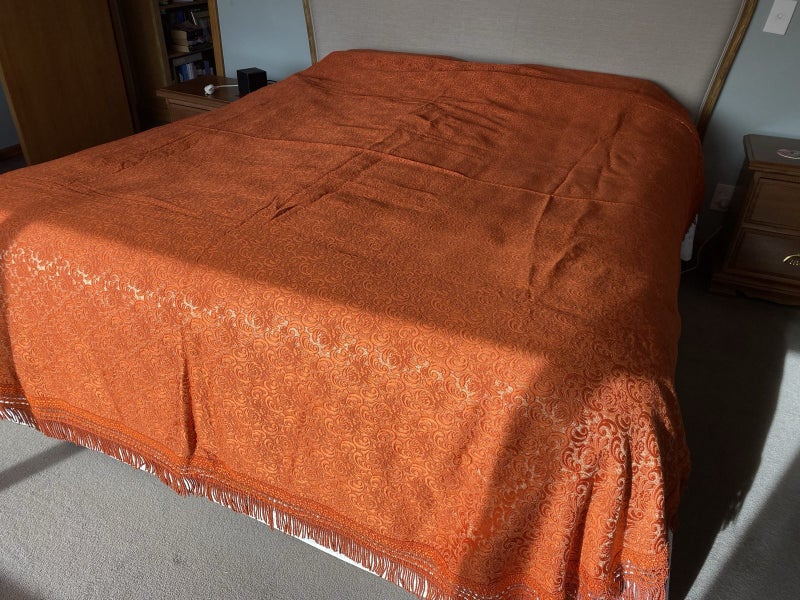 Double brocade Retro bedspread Carousel 1