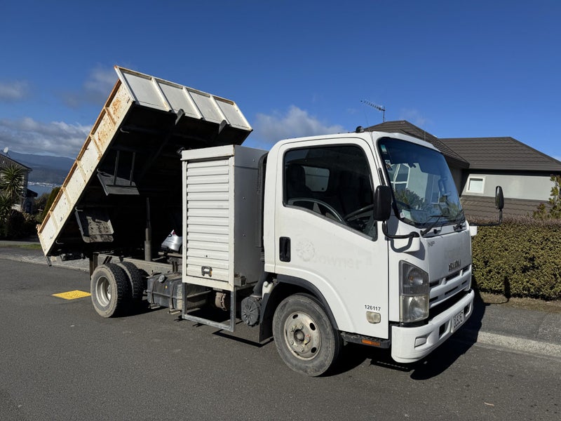 2012 Isuzu NPR250M636128838777611123
