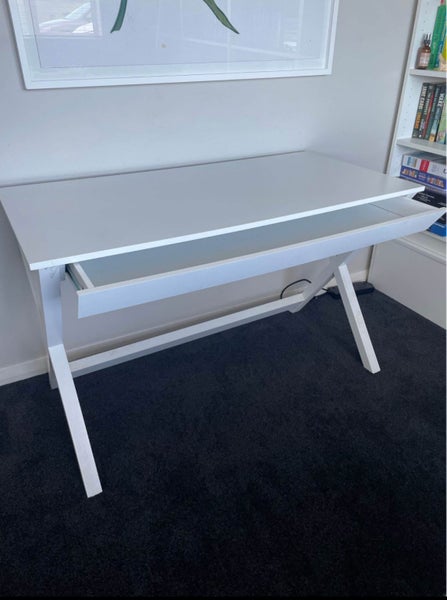Freedom Furniture White Wooden Desk Carousel 2