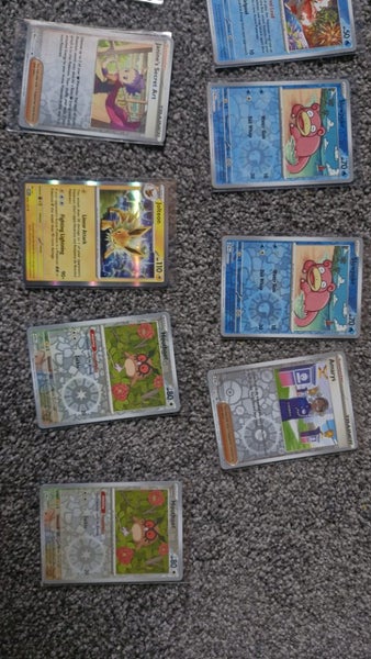 Prismatic evolutions ETB full of Pokémon cards Carousel 1
