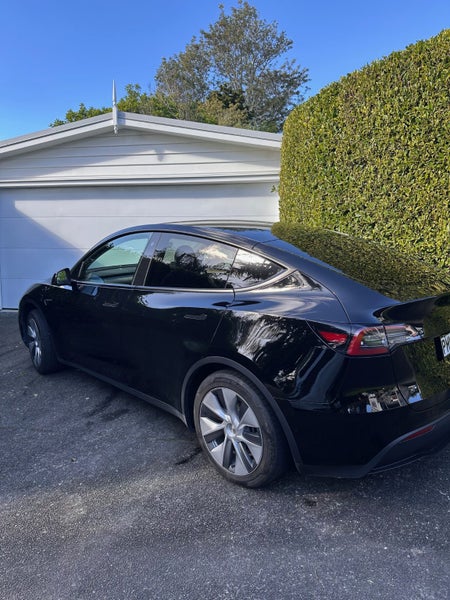 2022 Tesla Model Y Rear Wheel Drive63612884018049114