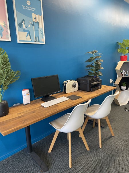 Desk Carousel 2