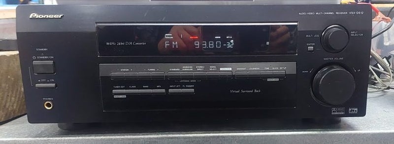 Pioneer multi-channel Receiver/ AMP VSX-D512 100watt Carousel 1