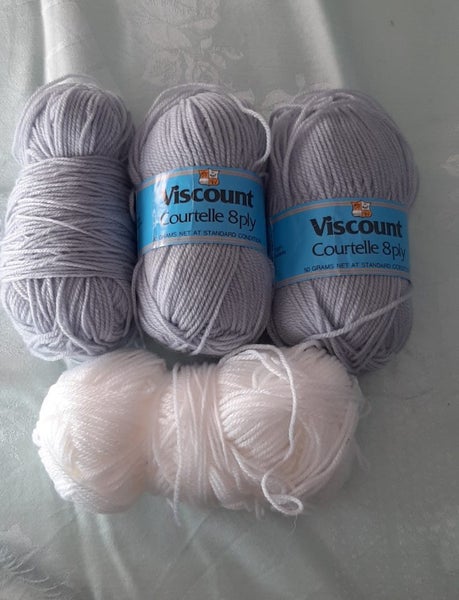 ACRYLIC YARN. Carousel 1
