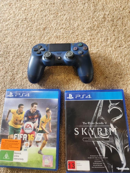 Ps4 controller with 2 games free63615124952194111