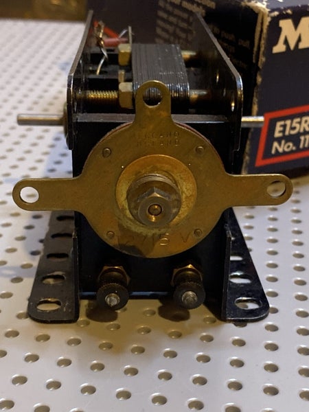 Meccano E15R electric motor Carousel 4