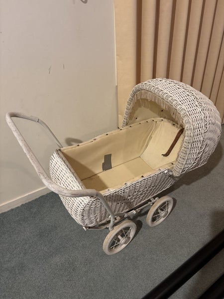 Vintage Pram Carousel 1