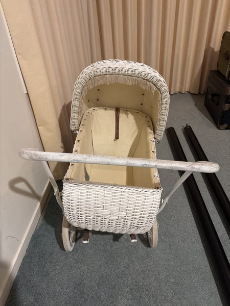 Vintage Pram Carousel 2
