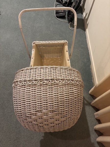 Vintage Pram Carousel 3