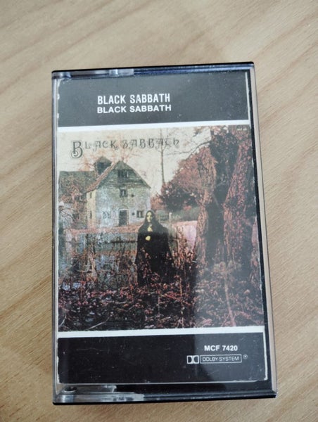 Black Sabbath - Black Sabbath (Tape) Carousel 1