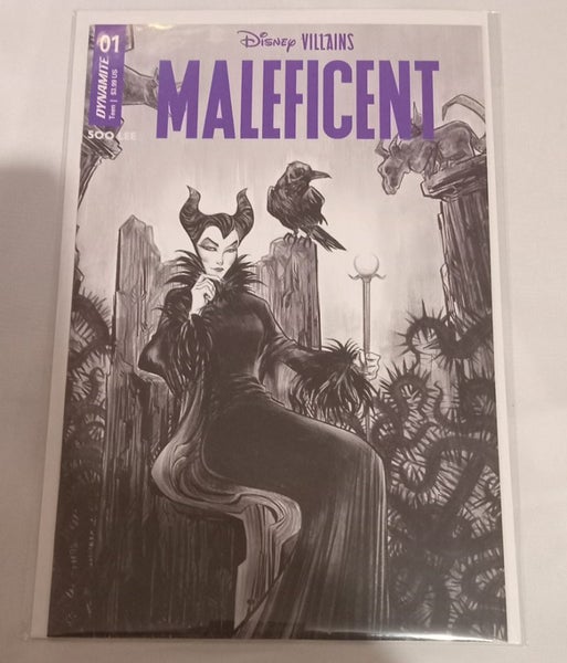 MALEFICENT Disney Villains 01 Black and white Carousel 3