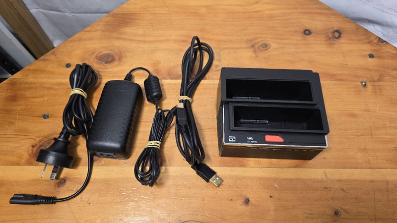 Digitech XC-4695 HDD Clone Dock Carousel 1