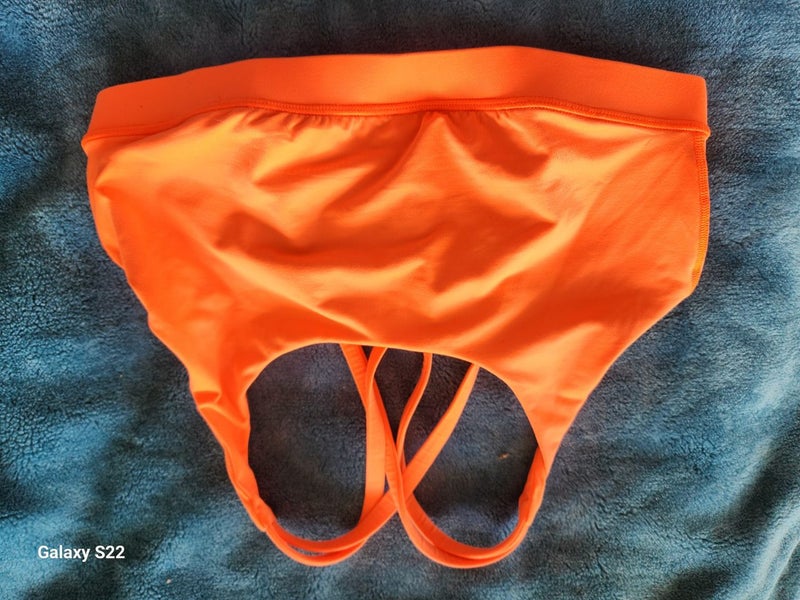 Lululemon sports bra Sz Lulu8 or NZ12 Carousel 1