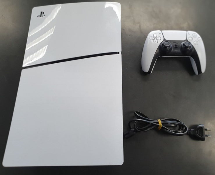 Sony PS5 Console Carousel 1