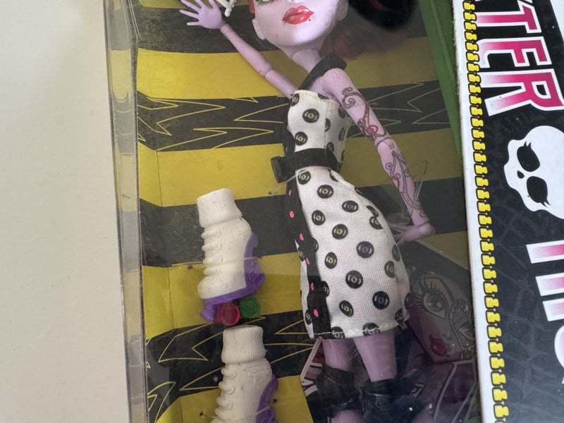 Monster High Operetta Carousel 4