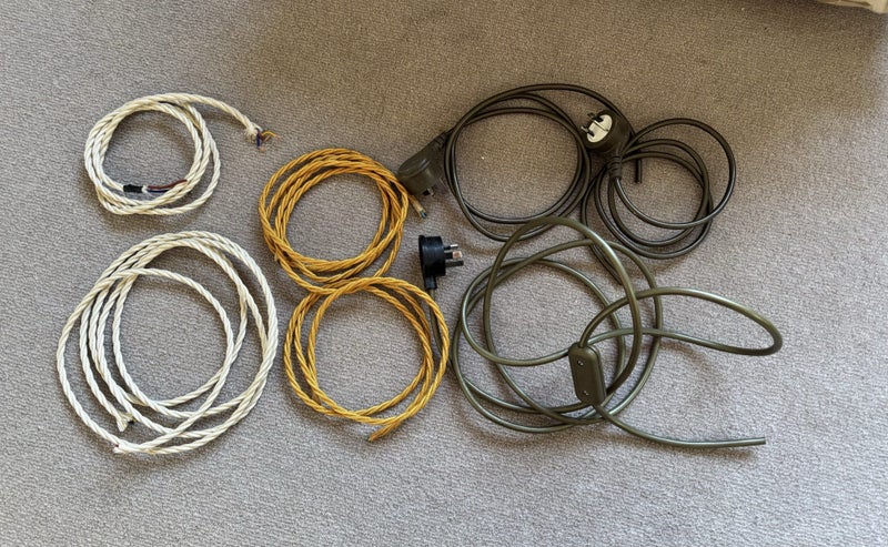Bundle of table lamp cord / wiring - 3 core Carousel 1