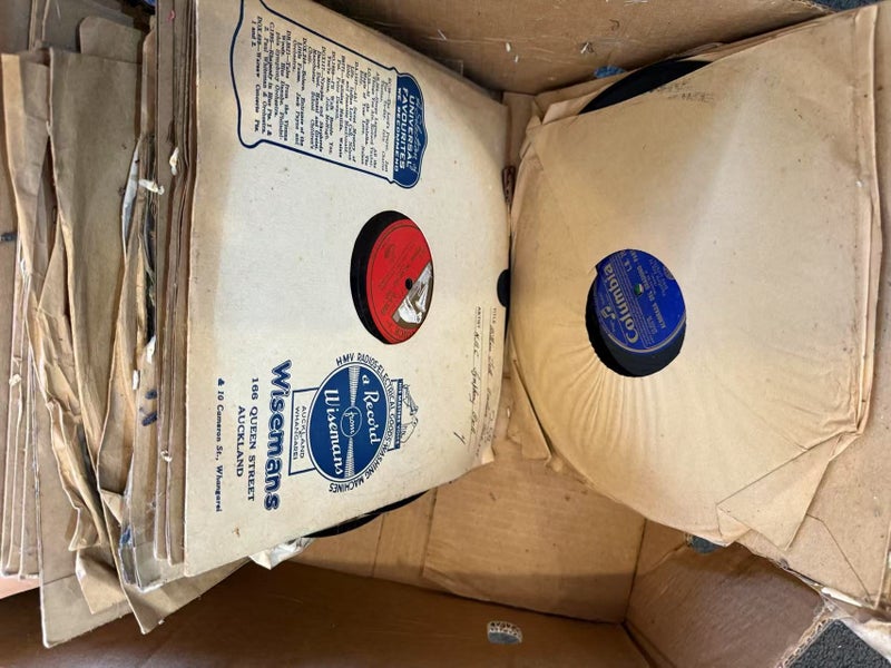 Bulk Lot of ~120 Vintage Records ( 1920s–1950s+) – Columbia, Decca & Others Carousel 1