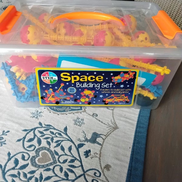 STEM Space building set age3+ Carousel 1