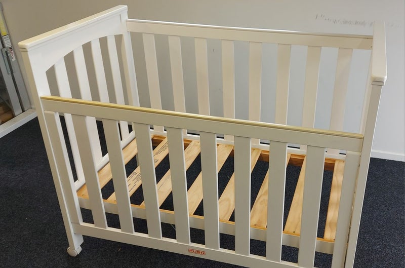 Baby cot Carousel 2