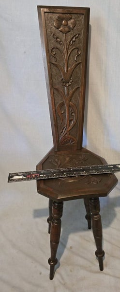 Carved spinning chair yarn knitting Carousel 1