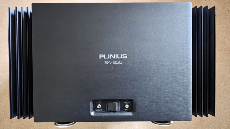 Plinius SA-250 Class A Power Amplifier Carousel 1