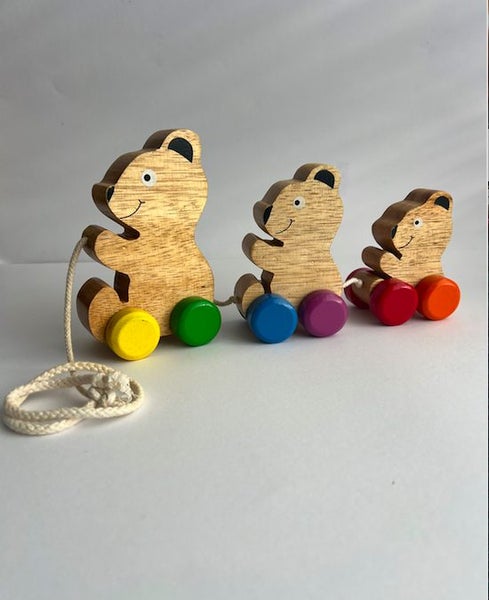 Trade Aid Pull-a-long Wooden Bears Carousel 1