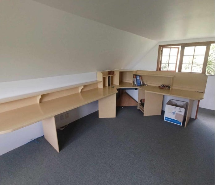 Large Office Desk Carousel 1