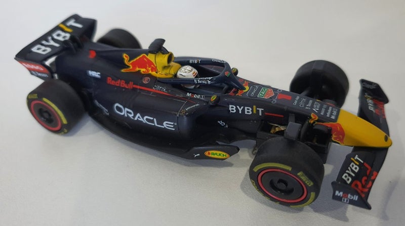 Carrera Go 1/43 Red Bull Formula 1 Carousel 2