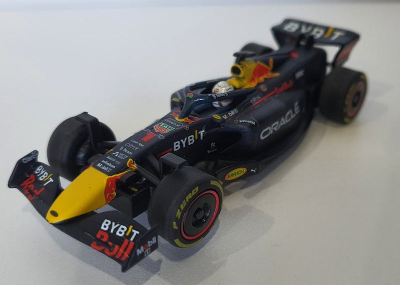 Carrera Go 1/43 Red Bull Formula 1 Carousel 1
