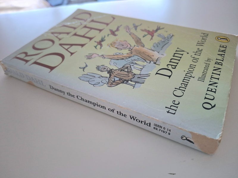 Roald Dahl Book lot of 7 Carousel 4